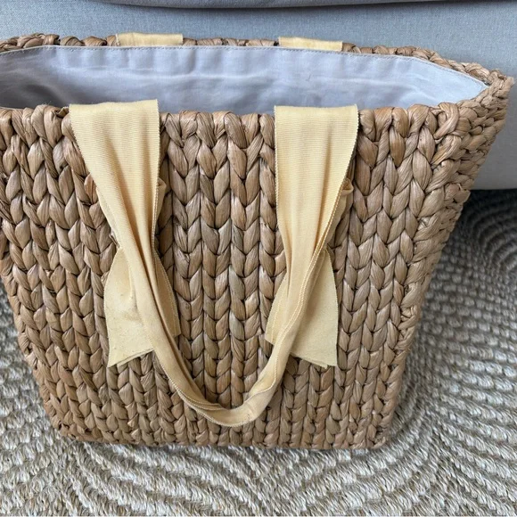 Pamela Munson Isla Bahia - Picture 4 of 6